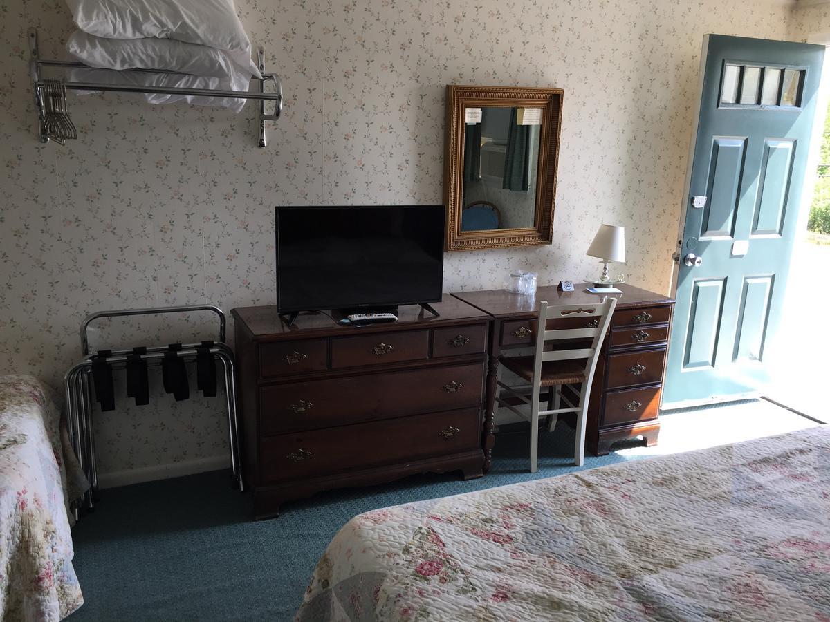 Swiss Inn Londonderry Bagian luar foto