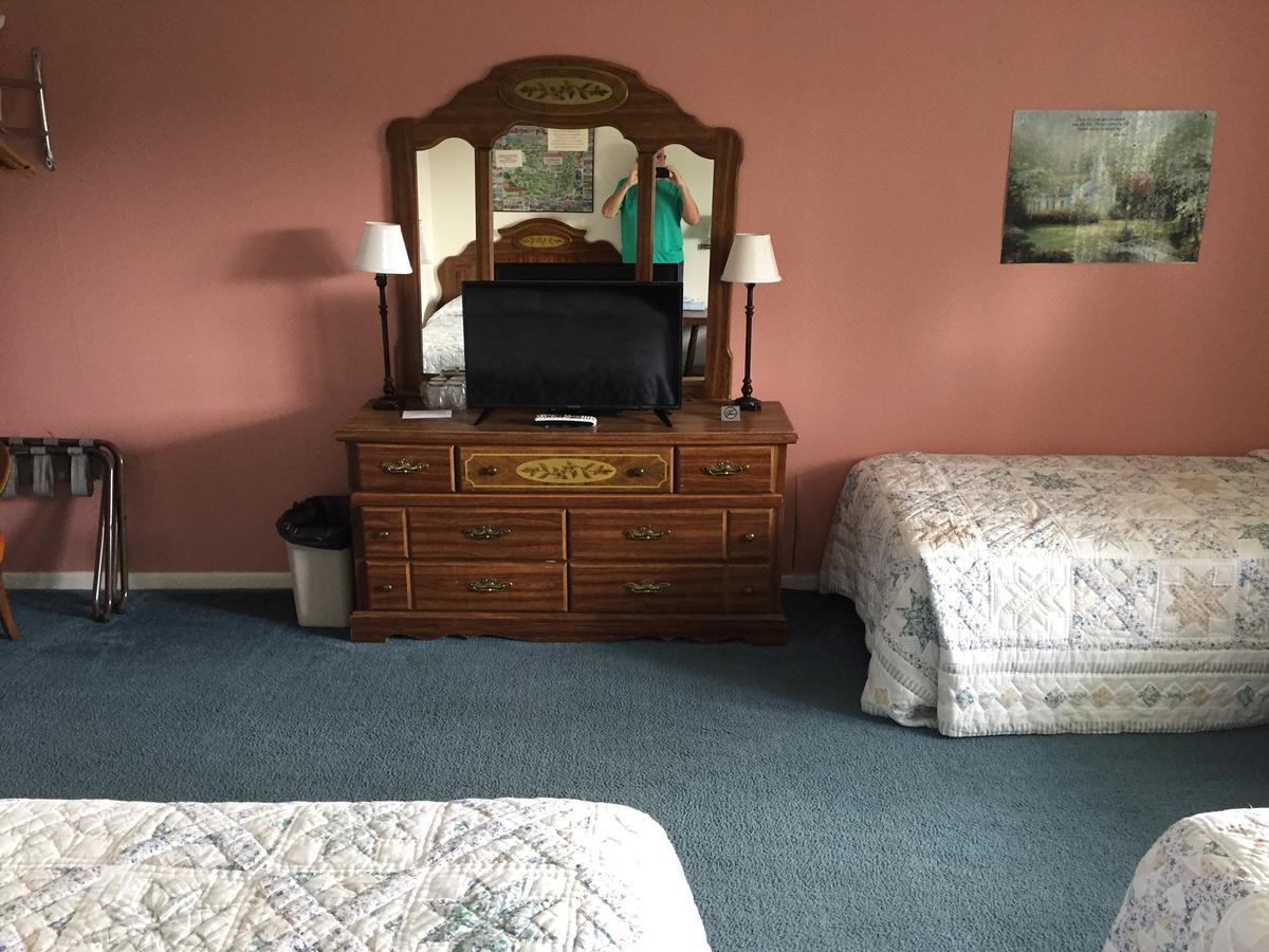 Swiss Inn Londonderry Bagian luar foto